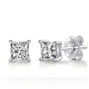 NIB Princess Cut 2 CT Moissanite Stud Earrings